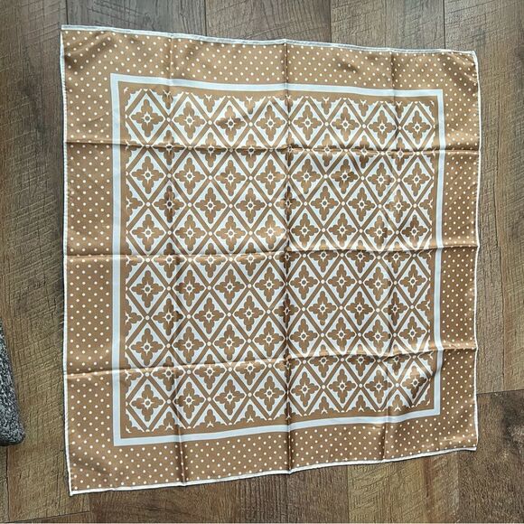 😊3/$30 Vintage Lady Heritage polyester scarf Japan - Picture 6 of 8